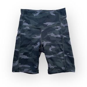Athleta Ultimate Stash Pocket Camo 7” Short